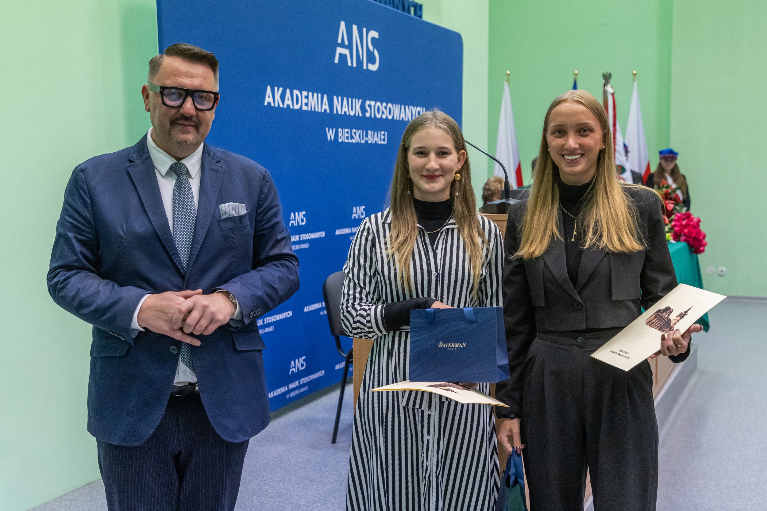 Na zdjęciu uczestnicy inauguracji