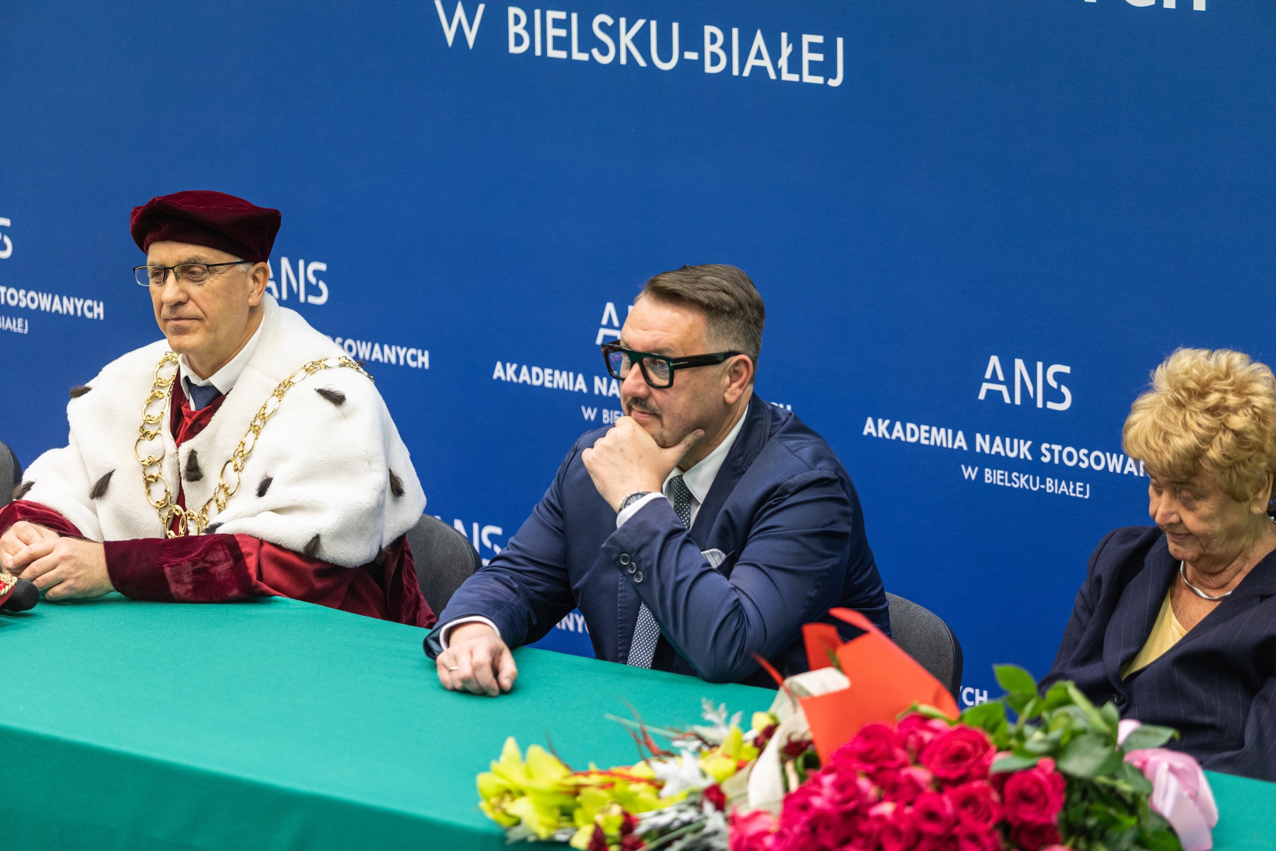 Na zdjęciu uczestnicy inauguracji