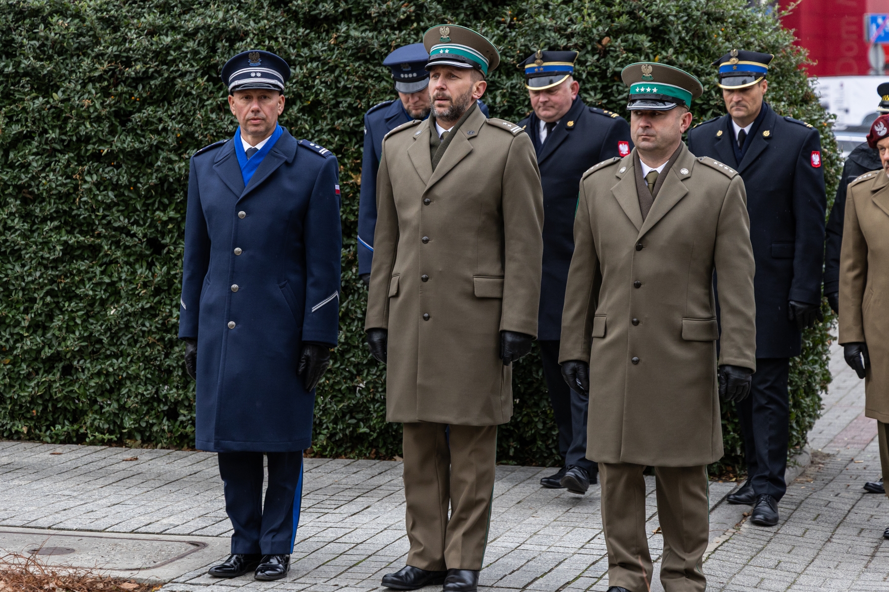 na zdjęciu osoby podczas świętowania