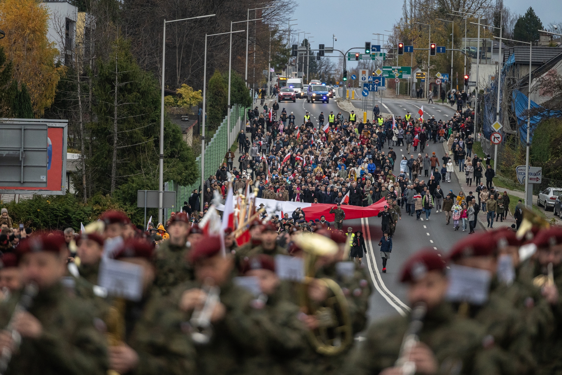 na zdjęciu osoby podczas świętowania