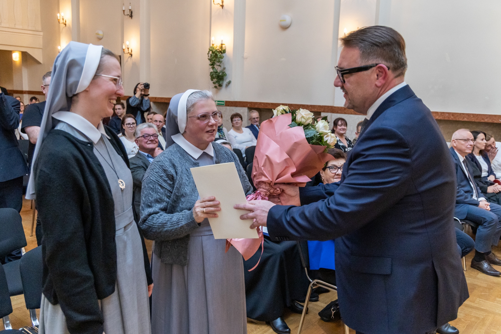na zdjęciu osoby podczas jubileuszu