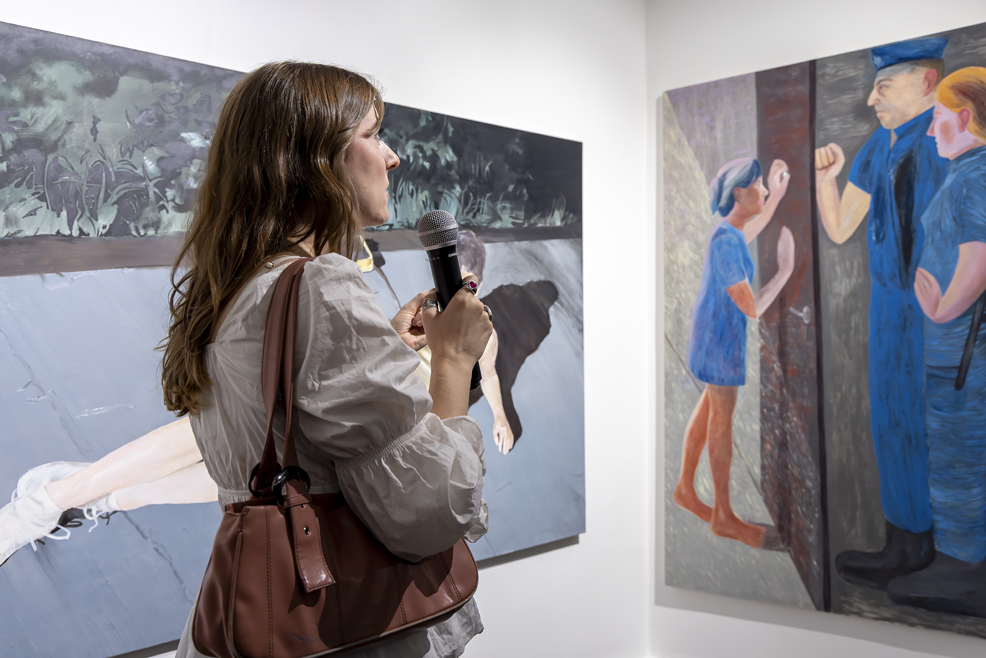 Na zdjęciu oprowadzanie artystyczno-kuratorskie