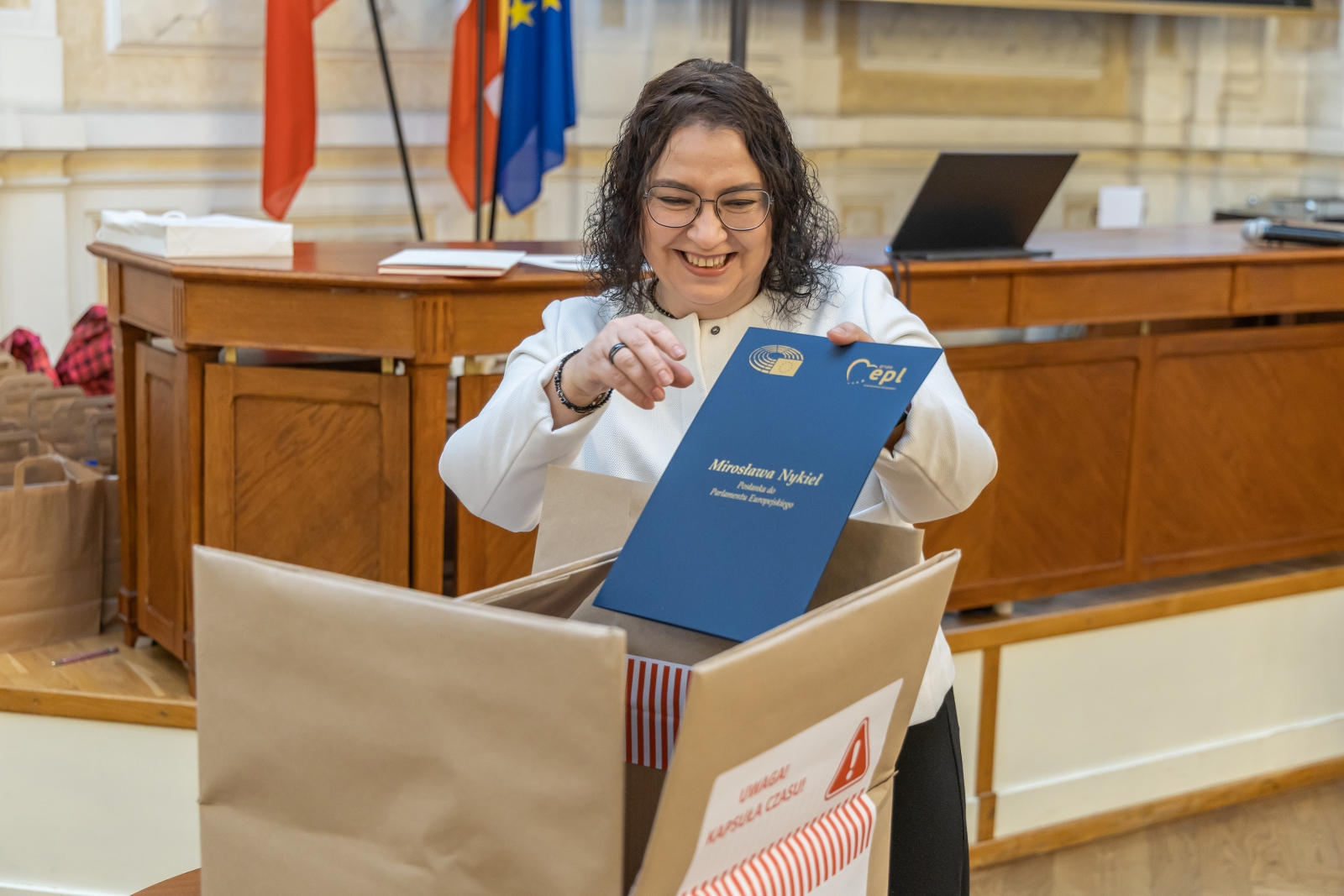 na zdjęciu osoby podczas uroczystości