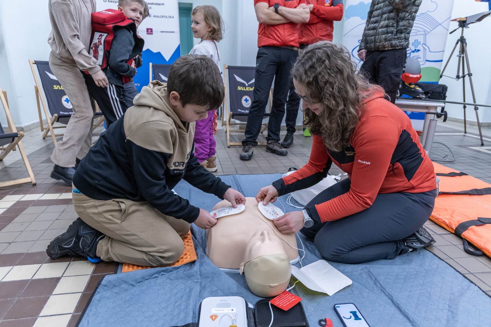 na zdjęciu osoby podczas Świąt na Starówce