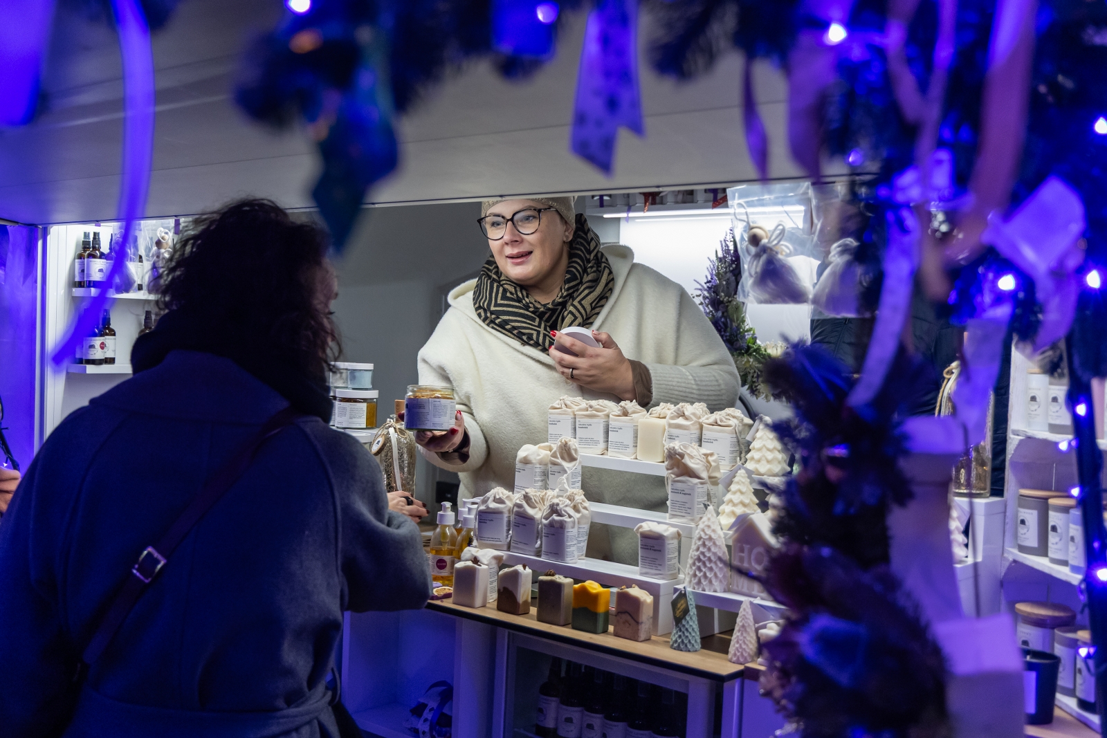 na zdjęciu osoby podczas Świąt na Starówce