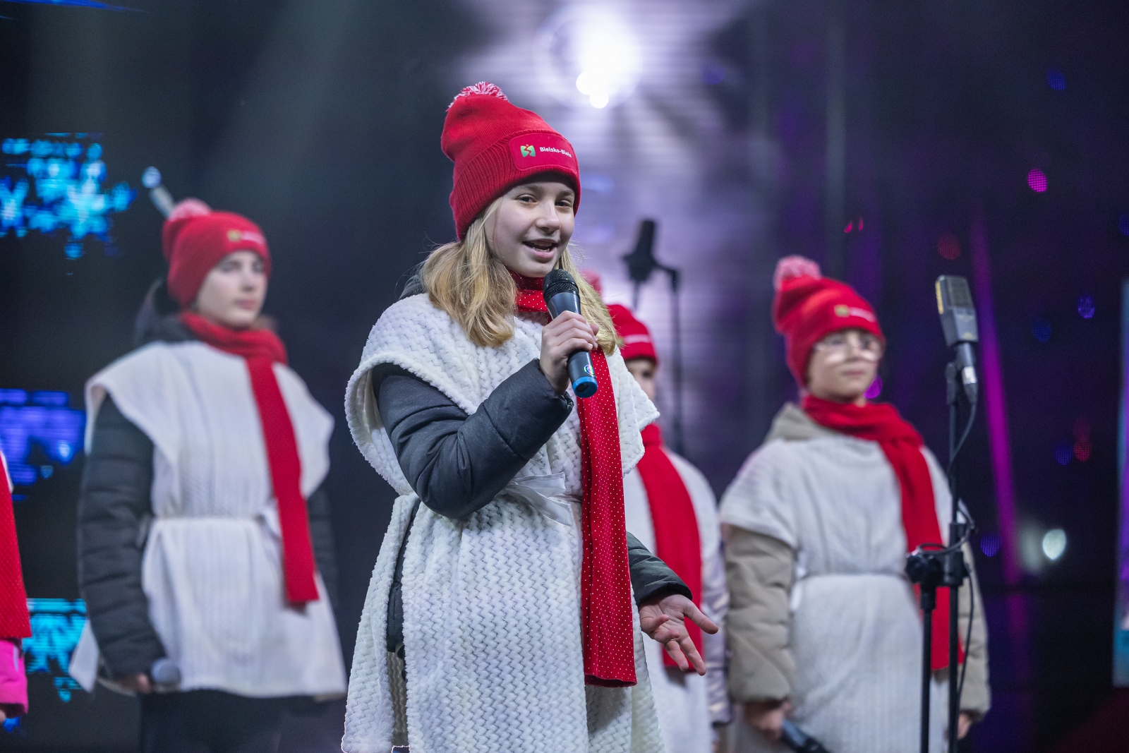 na zdjęciu osoby podczas Świąt na Starówce
