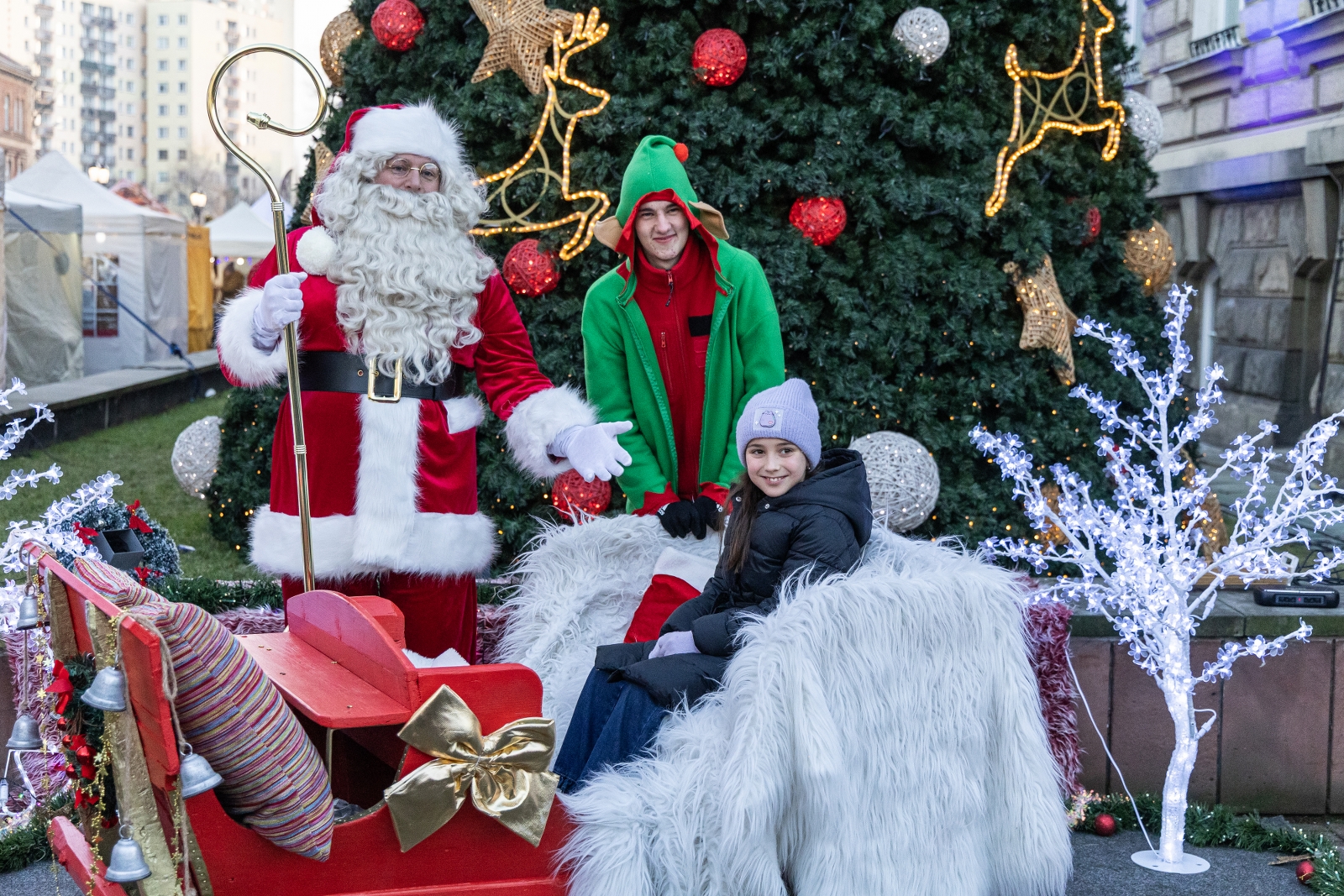 na zdjęciu osoby podczas Świąt na Starówce