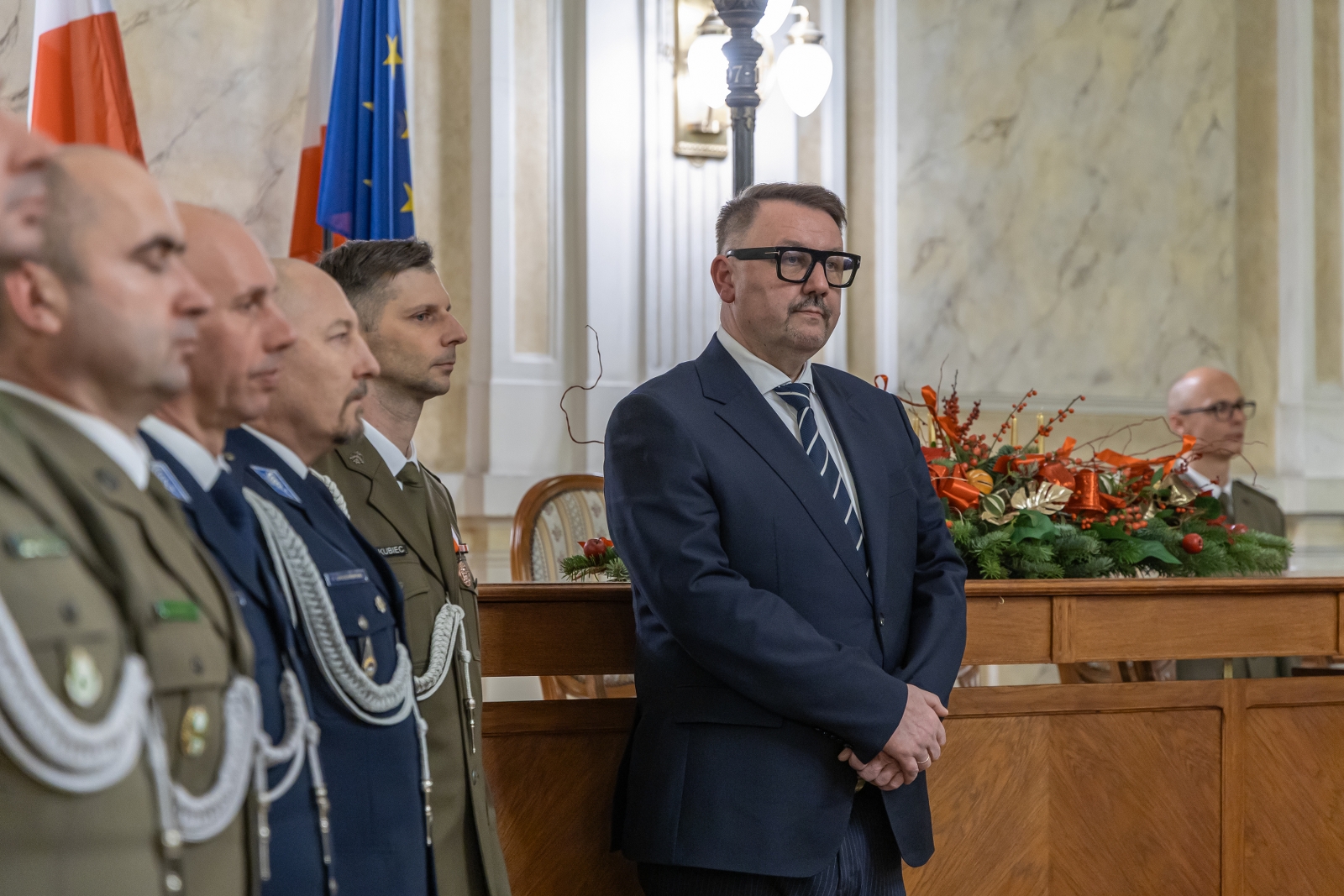 na zdjęciu osoby podczas uroczystości