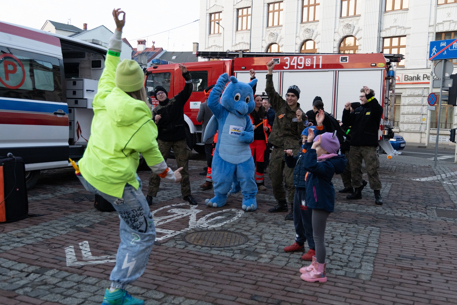 na zdjęciu osoby podczas akcji