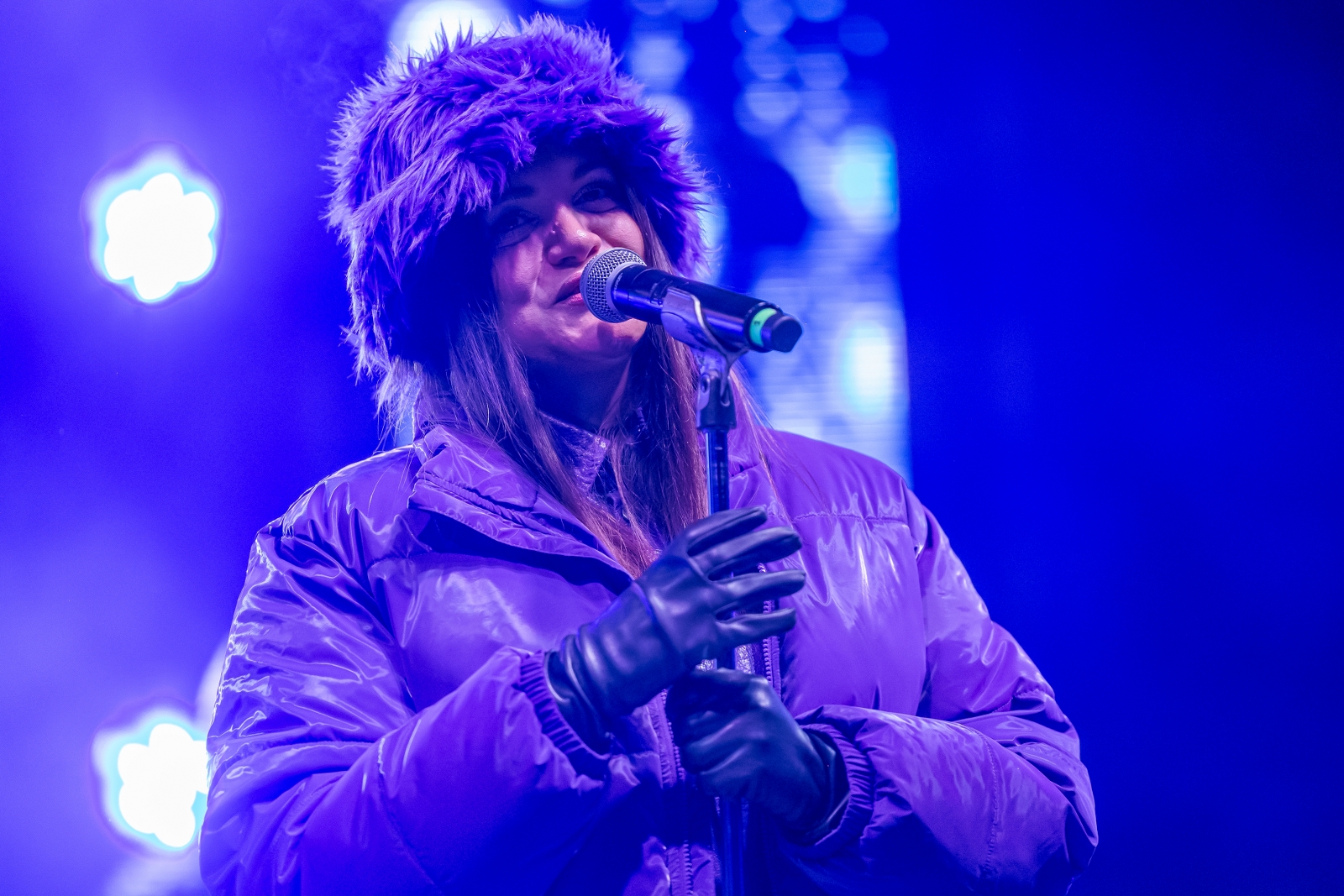 na zdjęciu osoby podczas Sylwestra