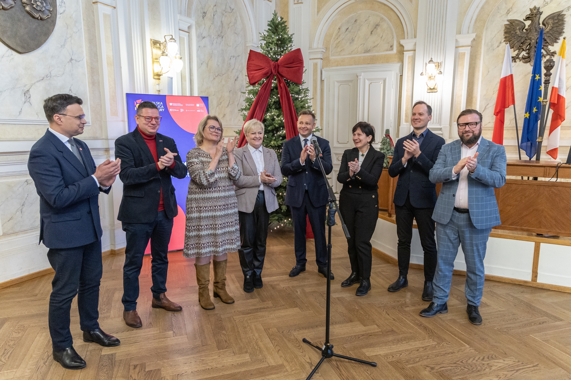 na zdjęciu osoby podczas konferencji