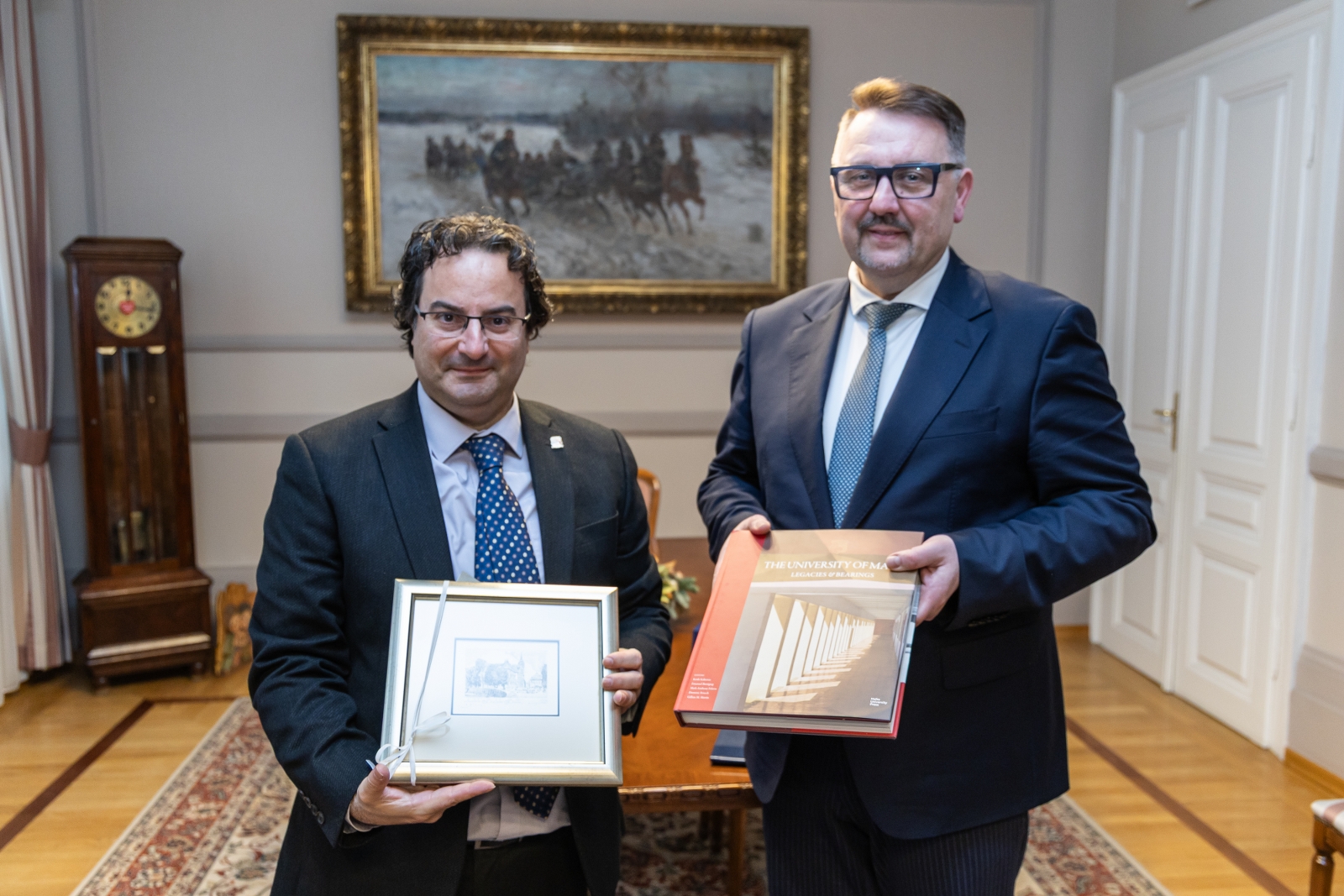 na zdjęciu osoby podczas spotkania