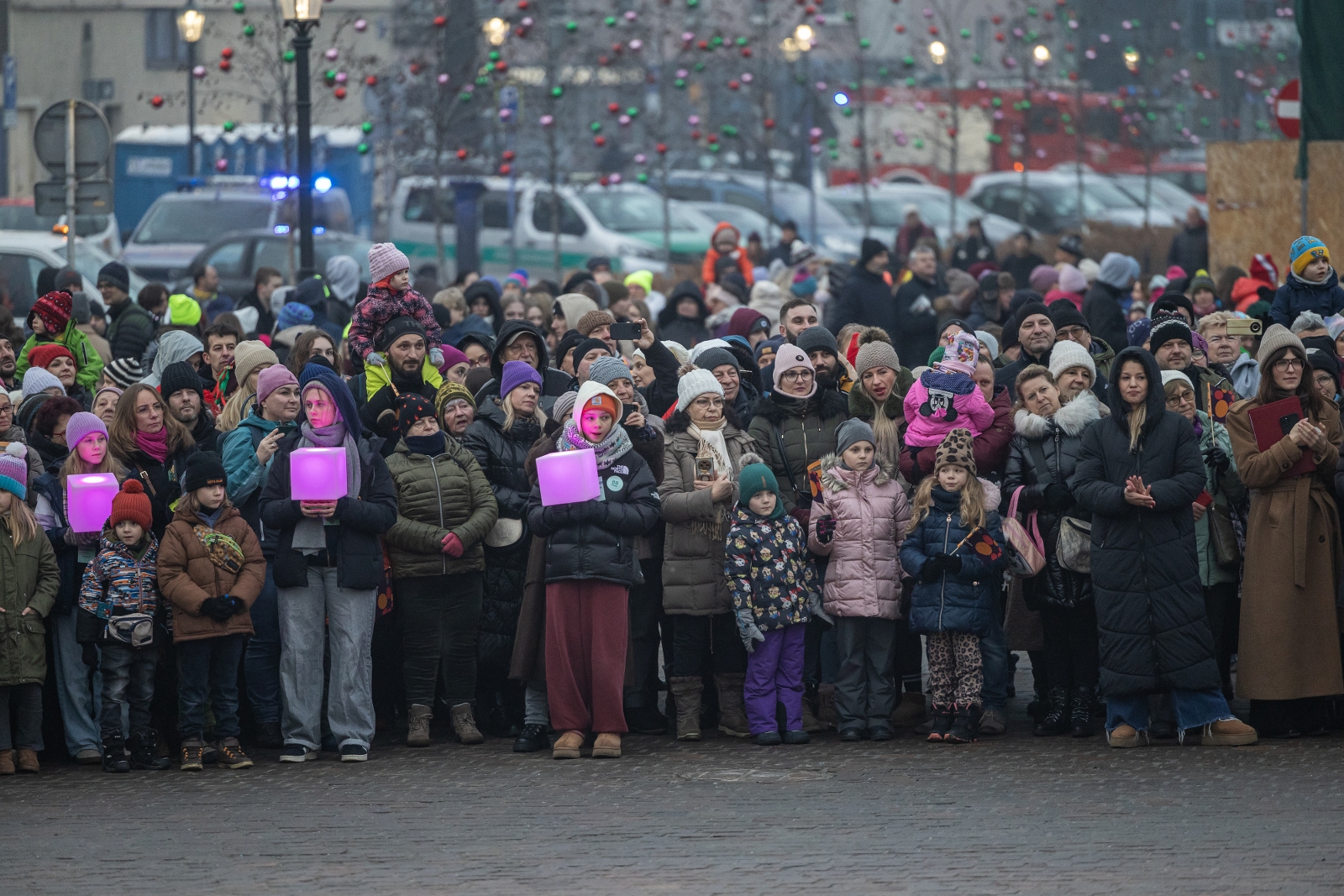 na zdjęciu osoby podczas otwarcia PSK