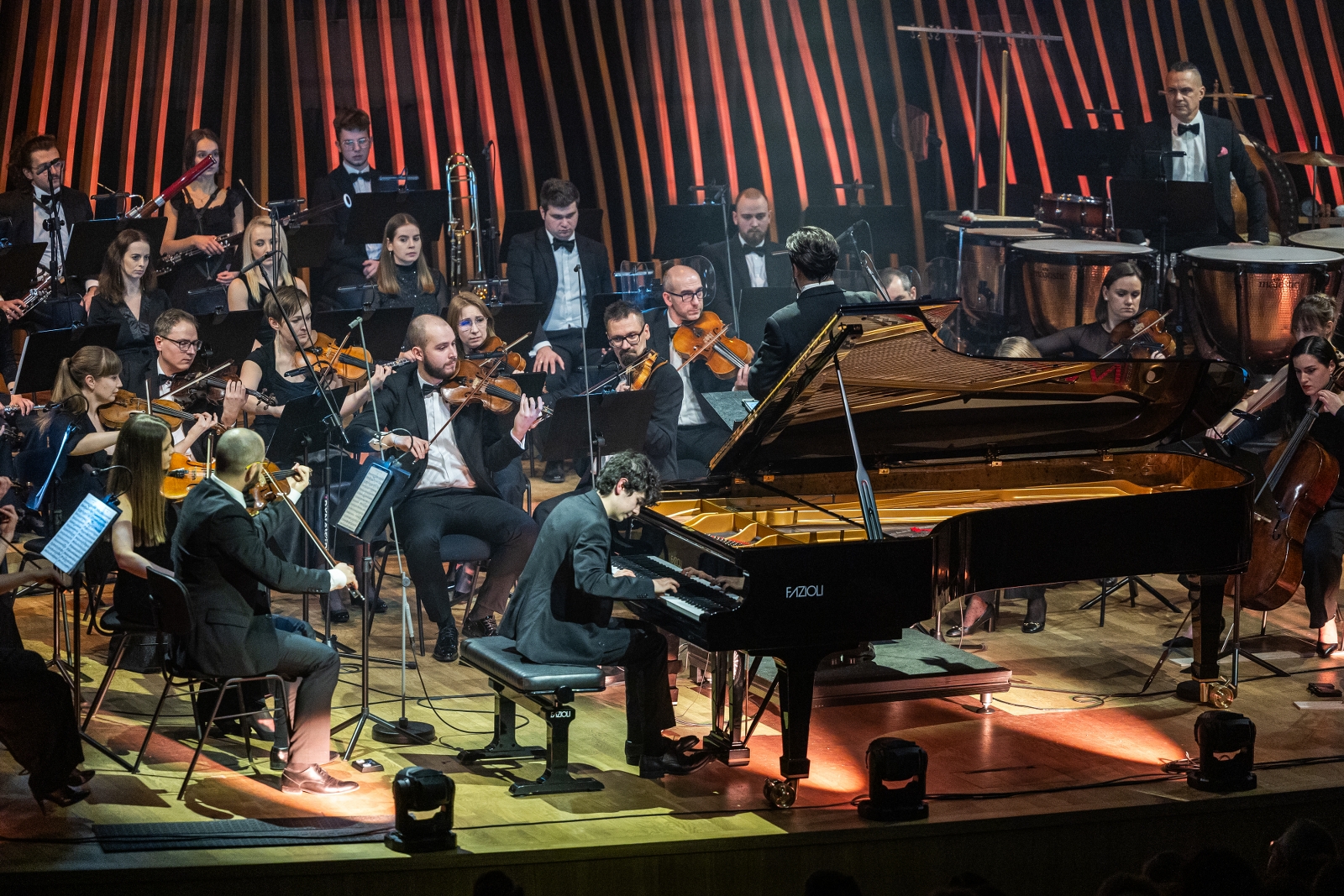 na zdjęciu osoby podczas otwarcia PSK