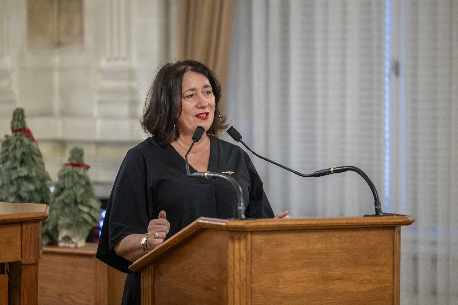 na zdjęciu osoby podczas spotania