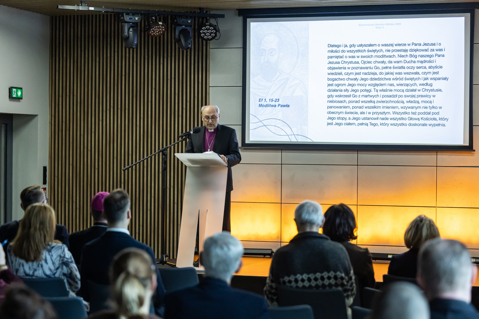 na zdjęciu osoby podczas maratonu