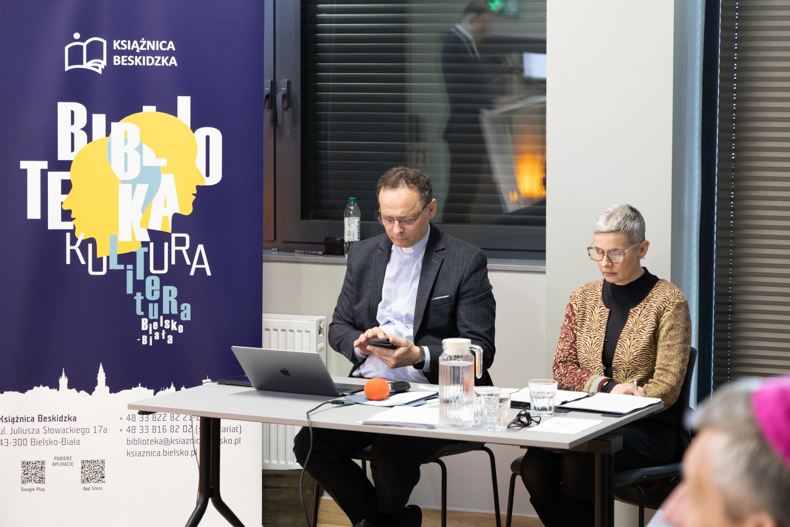 na zdjęciu osoby podczas maratonu