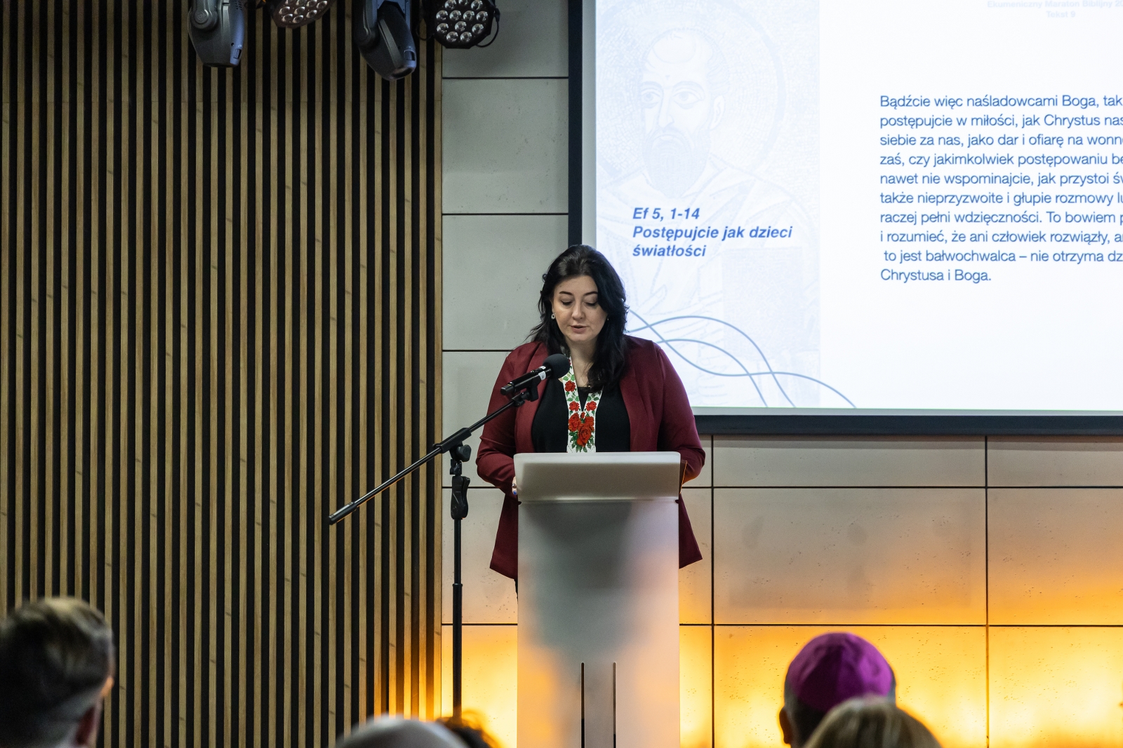 na zdjęciu osoby podczas maratonu