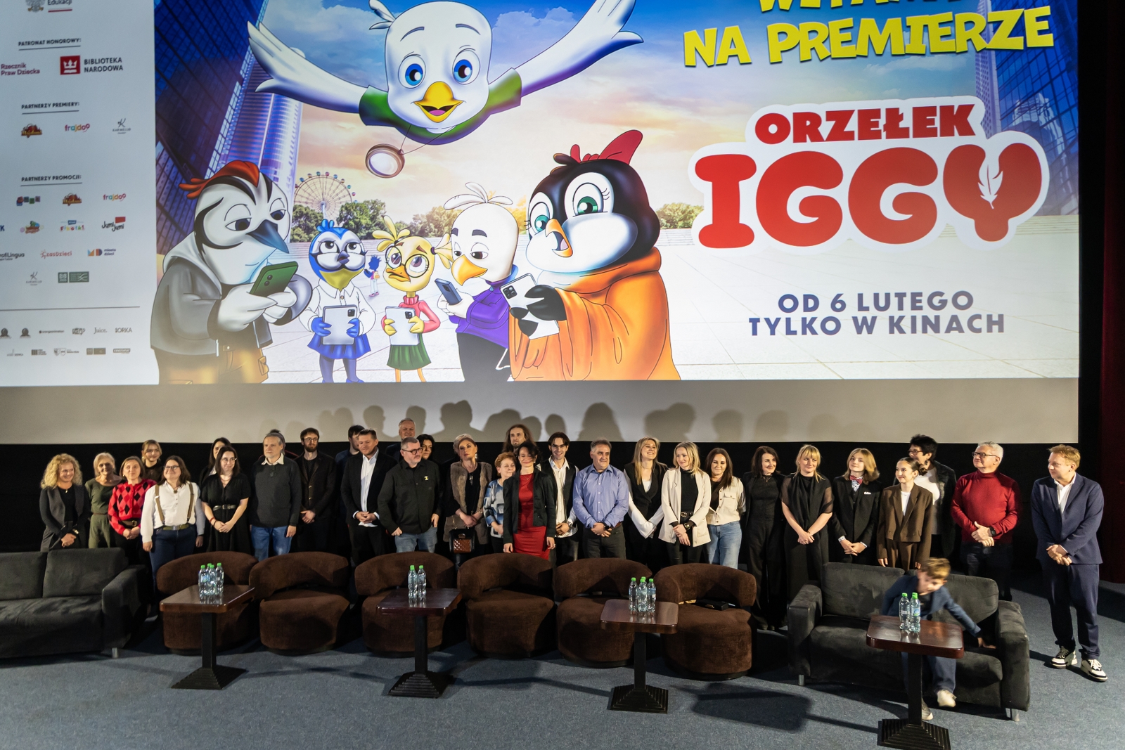 na zdjęciu osoby podczas premiery