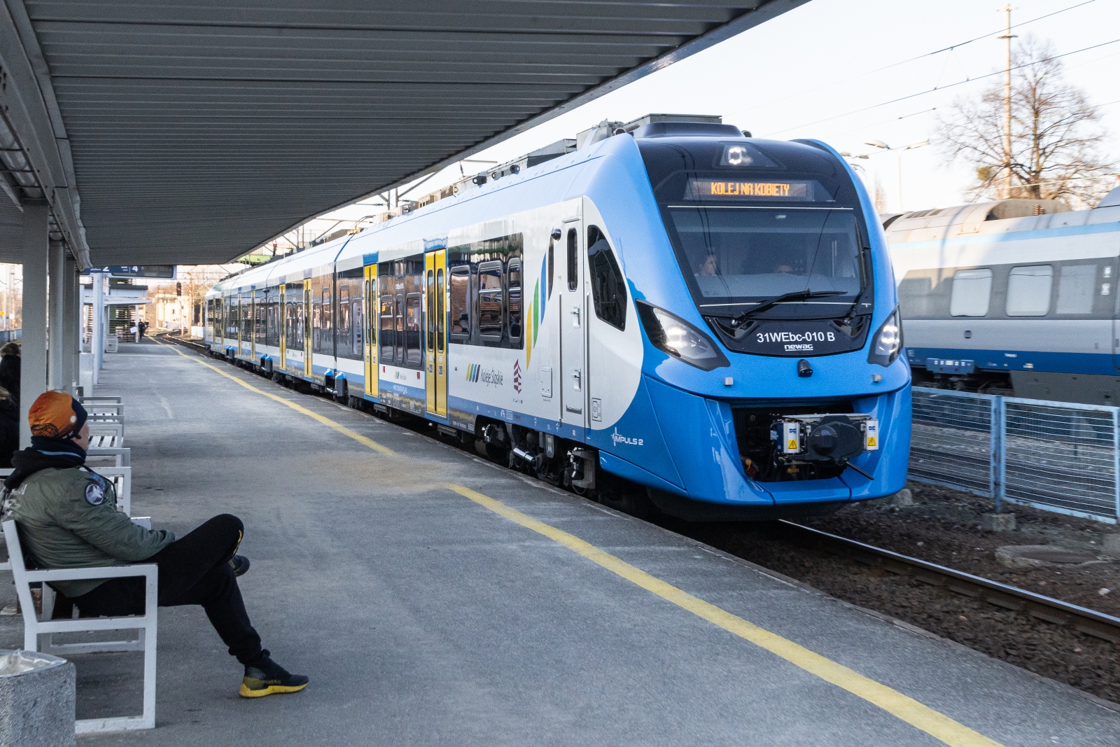 na zdjęciu osoby podczas spotkania