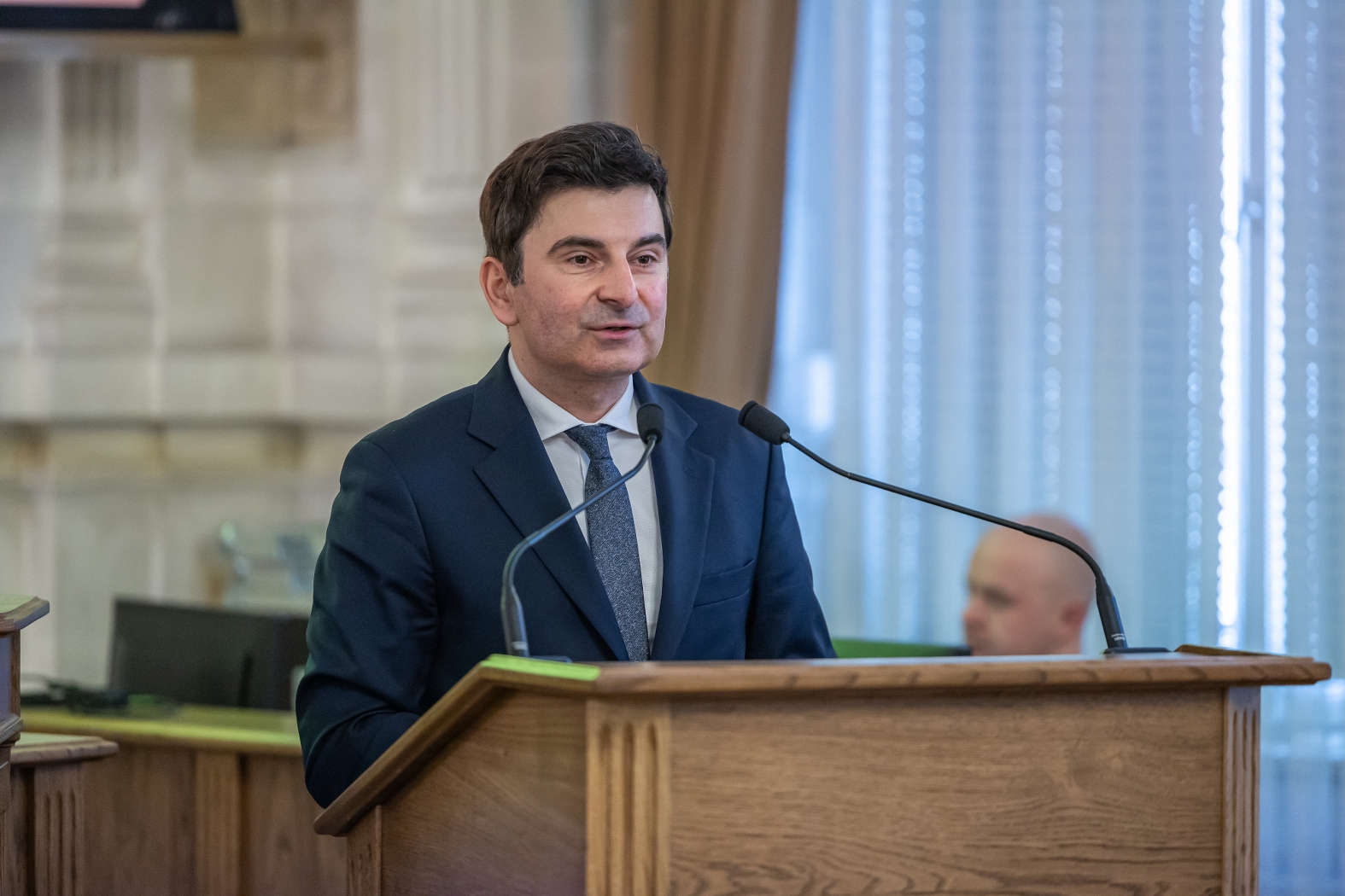 na zdjęciu osoby podczas uroczystości