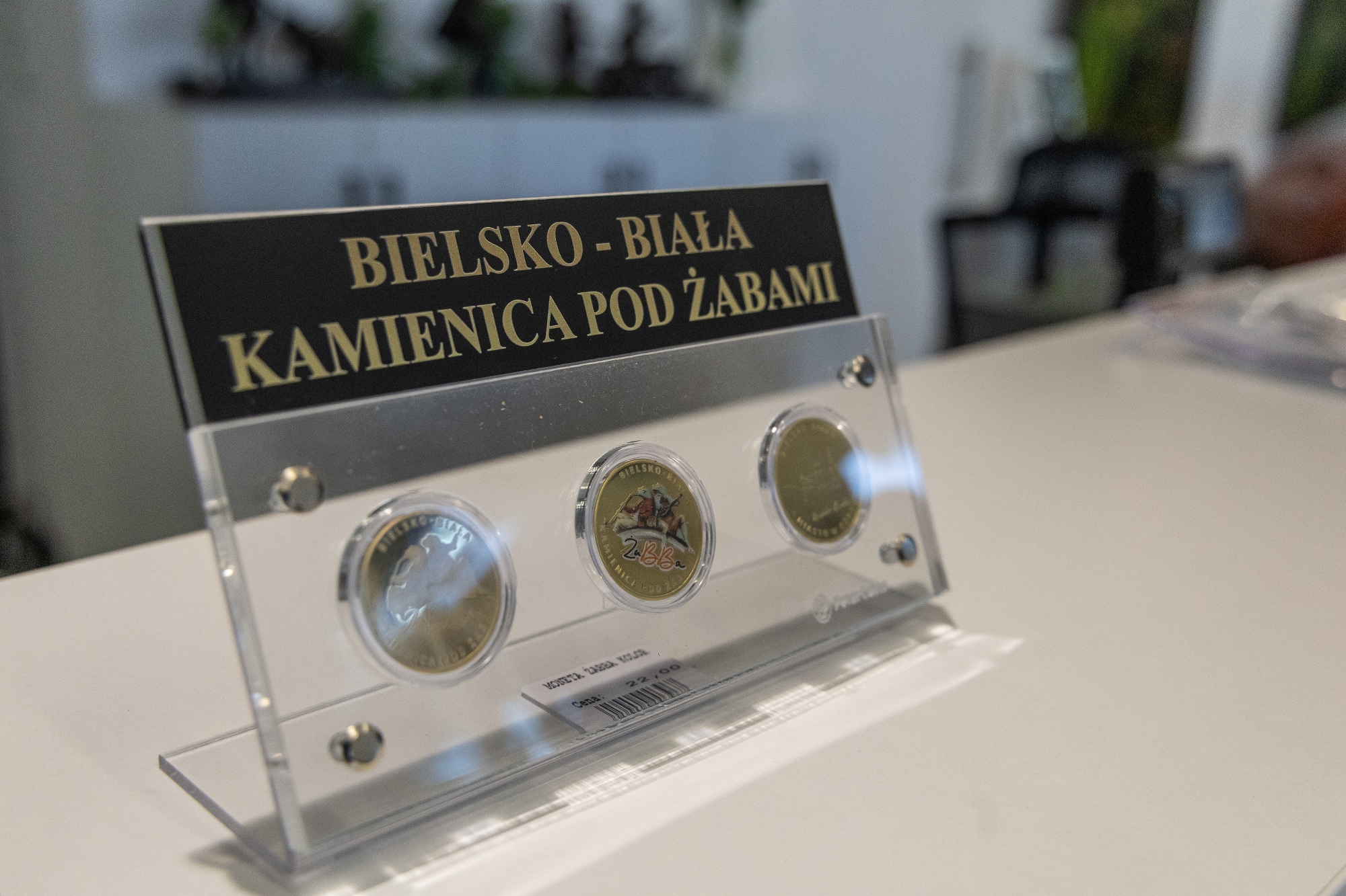 na zdjęciu osoby podczas otwarcia 