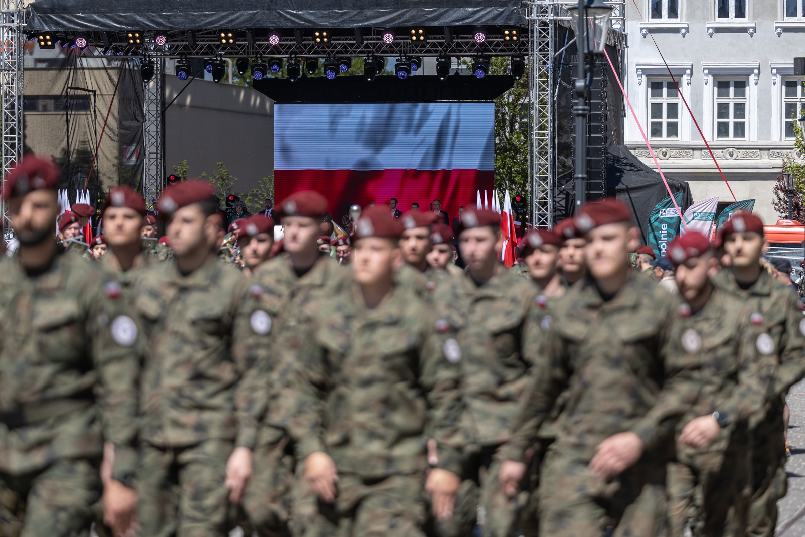 na zdjęciu osoby podczas uroczystości