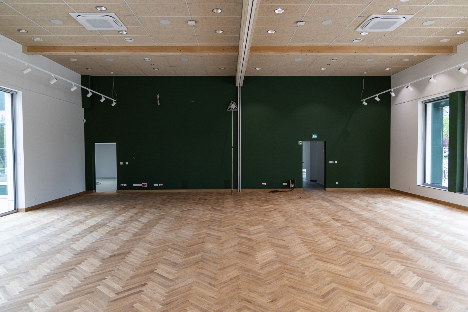 na zdjęciu nowy dom kultury