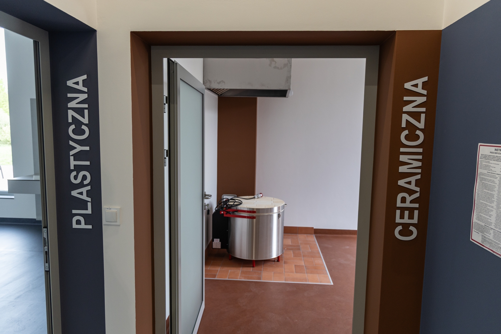 na zdjęciu nowy dom kultury