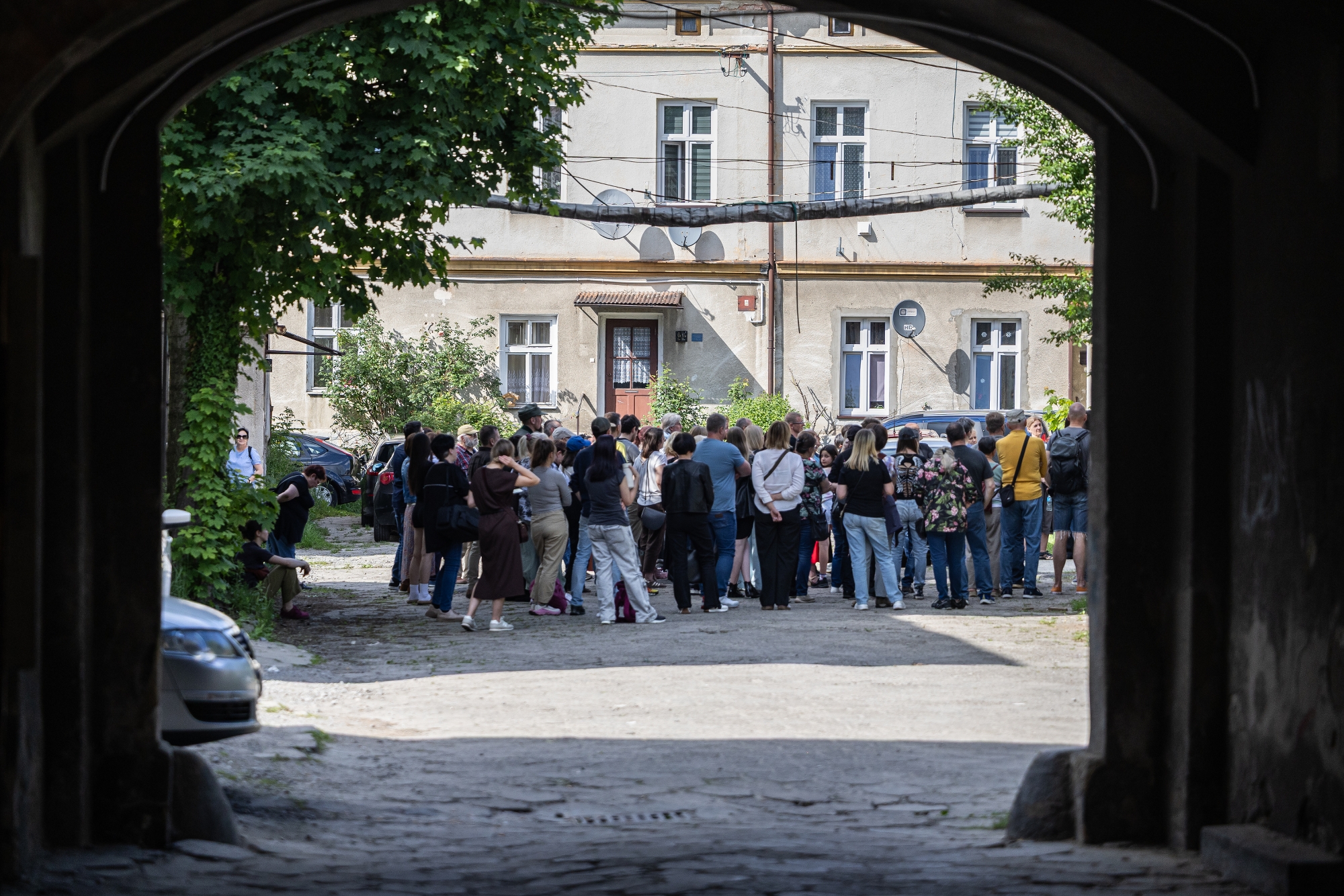 na zdjęciu osoby podczas nocy muzeów