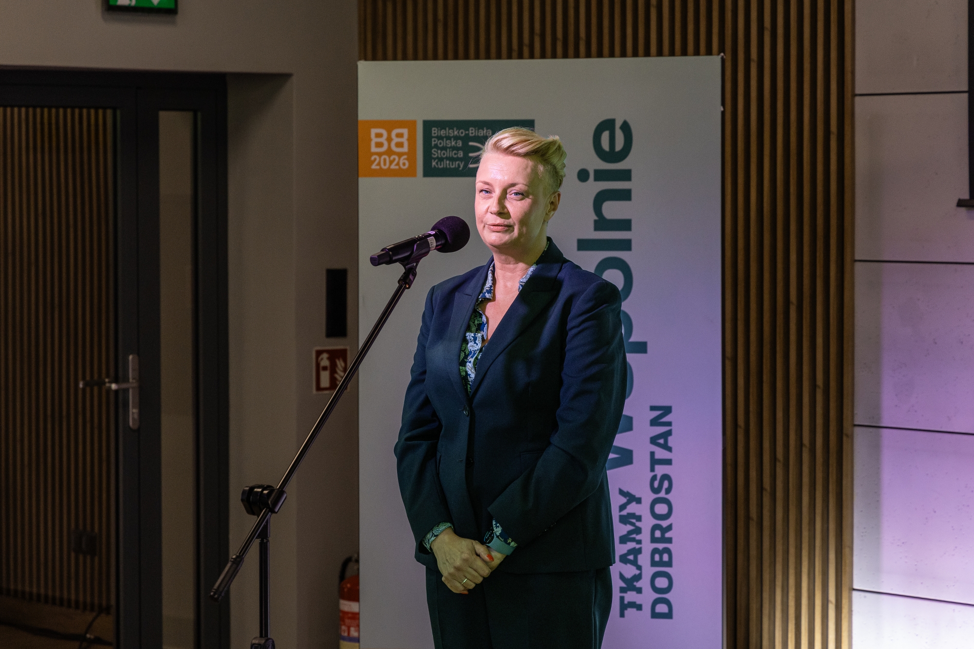 na zdjęciu osoby podczas konferencji