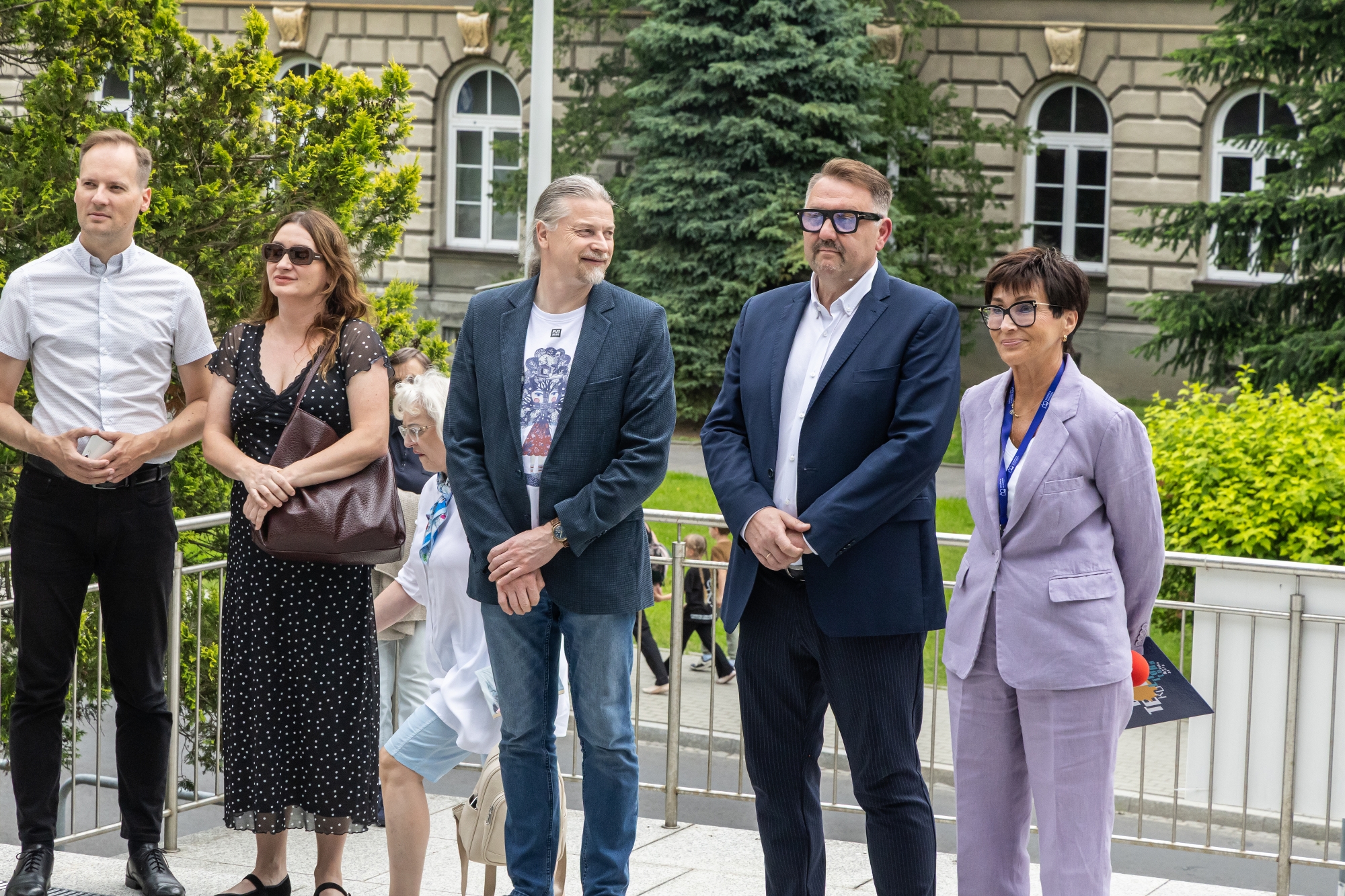 na zdjęciu osoby podczas otwarcia fetiwalu