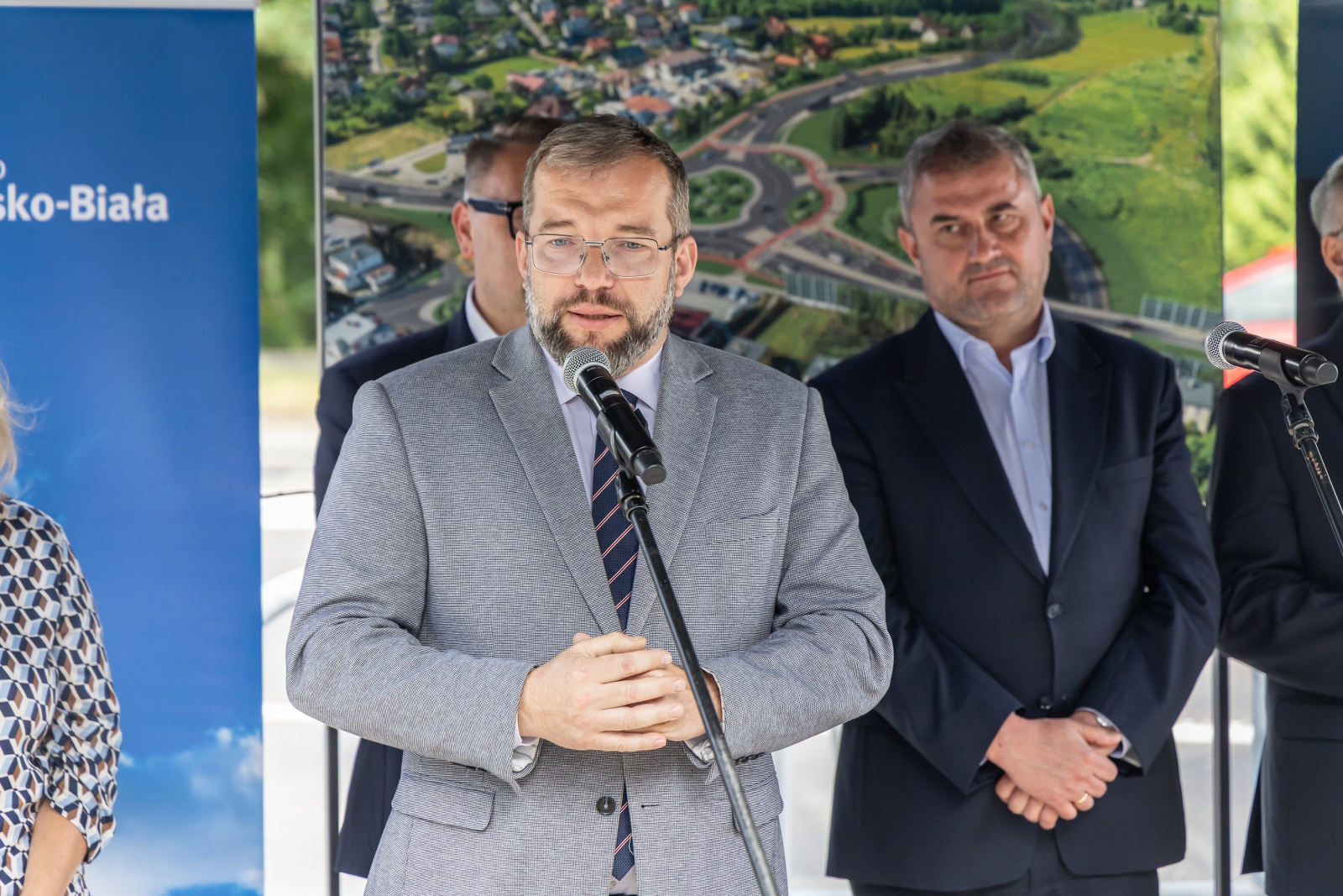 na zdjęciu osoby podczas konferencji
