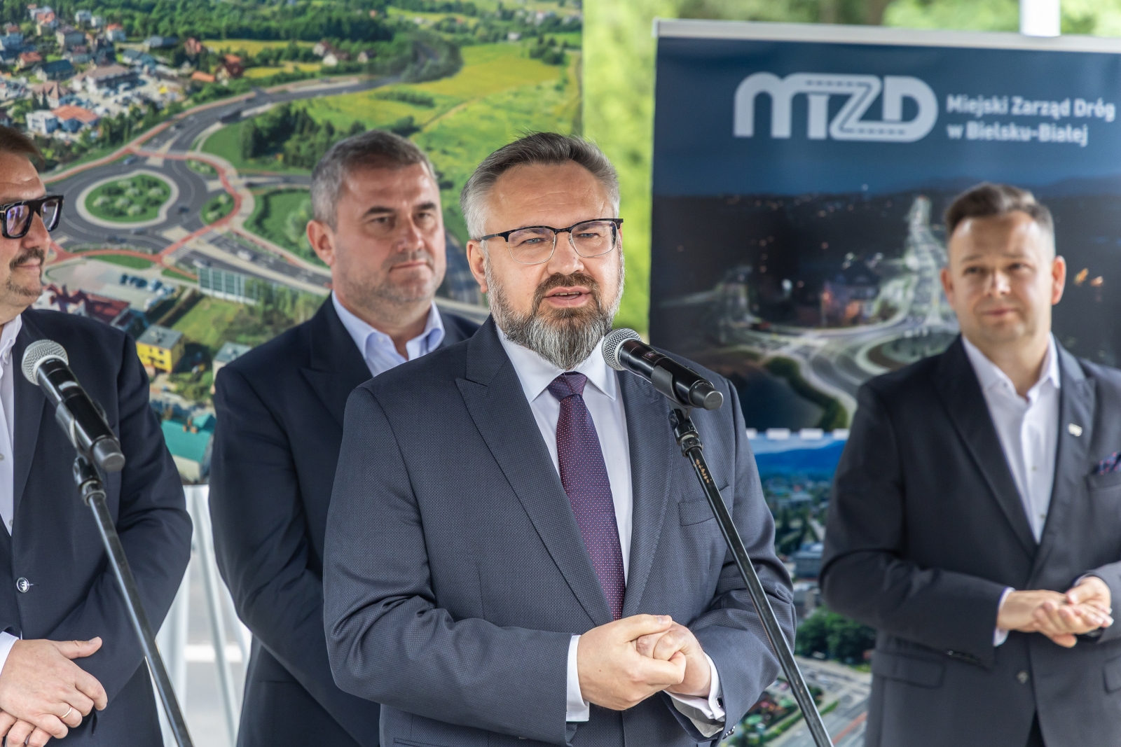 na zdjęciu osoby podczas konferencji