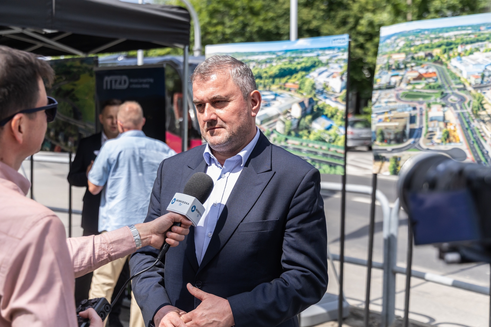 na zdjęciu osoby podczas konferencji