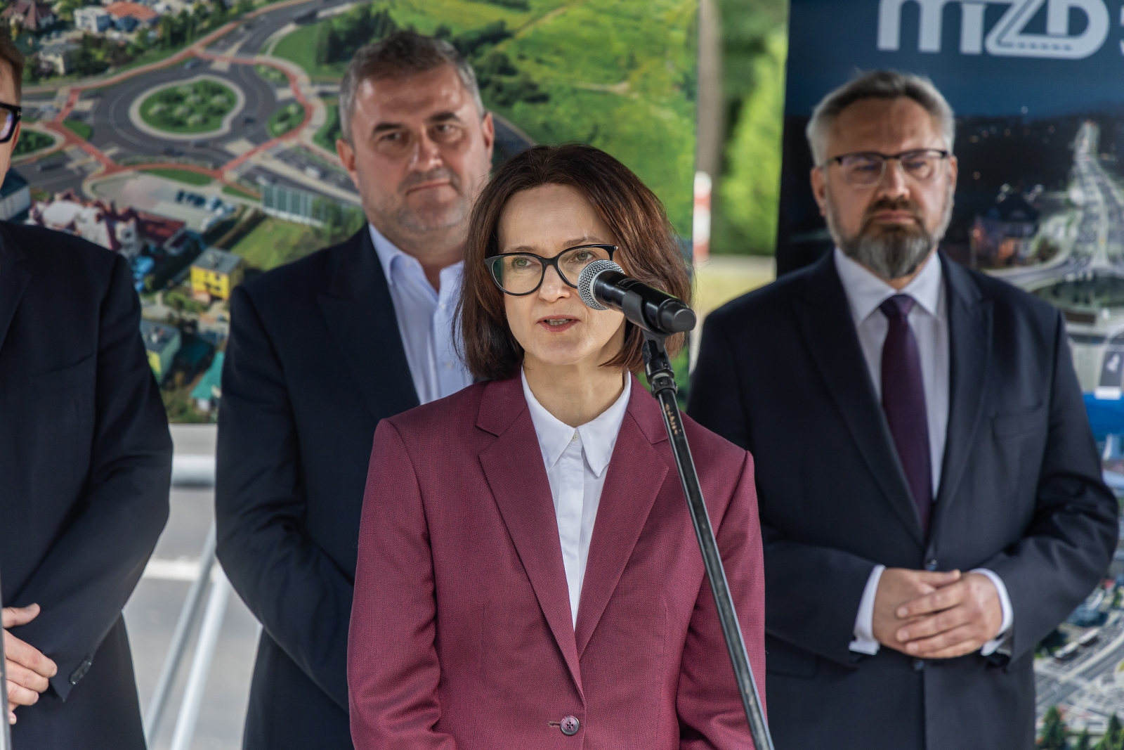 na zdjęciu osoby podczas konferencji