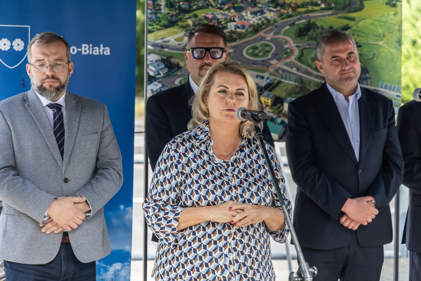 na zdjęciu osoby podczas konferencji