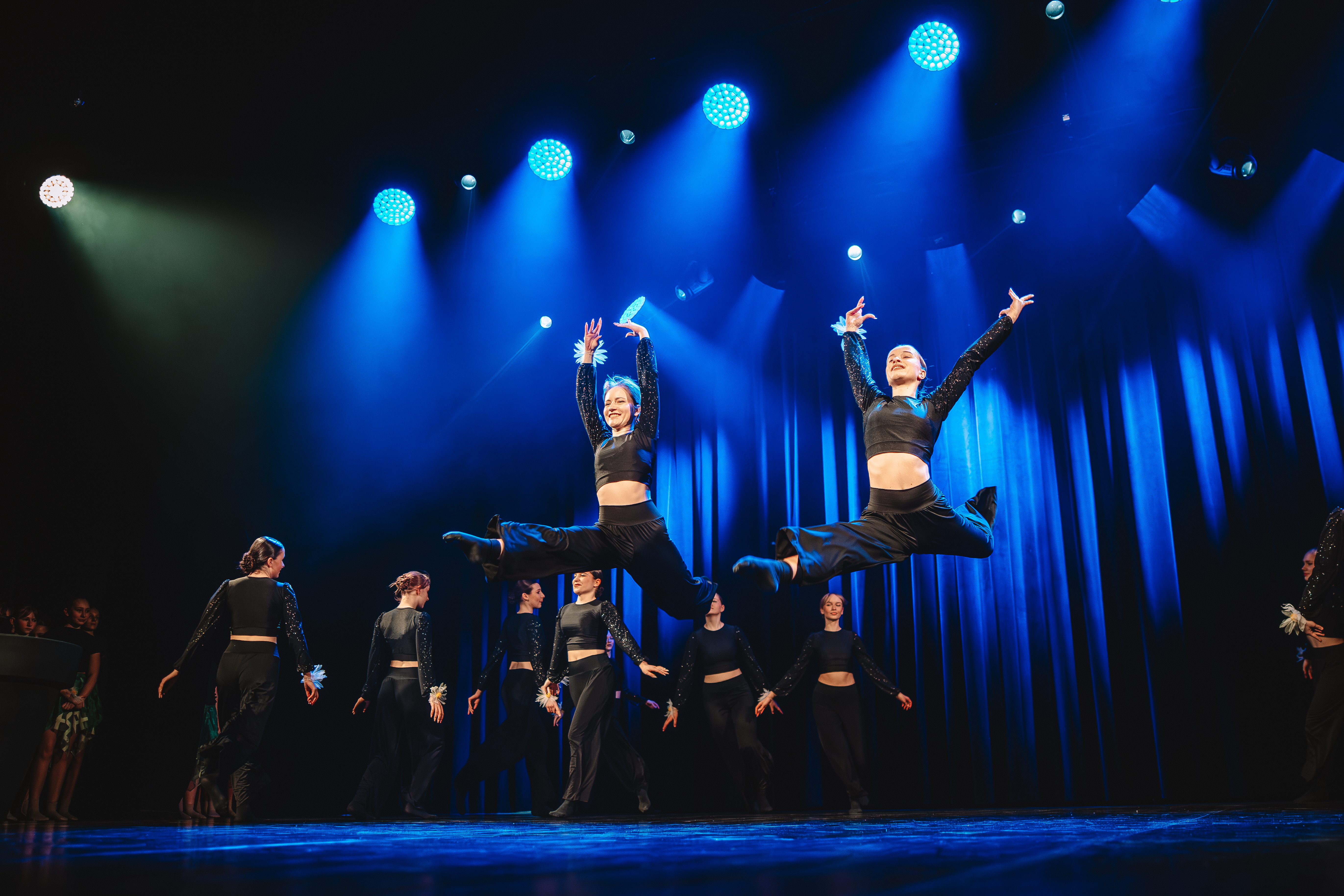 Na zdjęciu tańczą Stokrotki