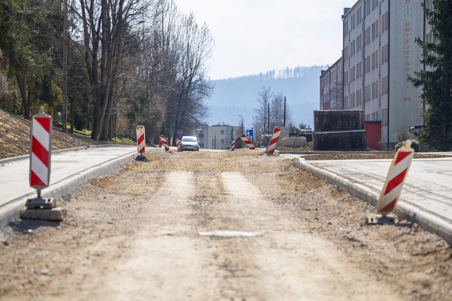 Na zdjęciu remontowana ulica 