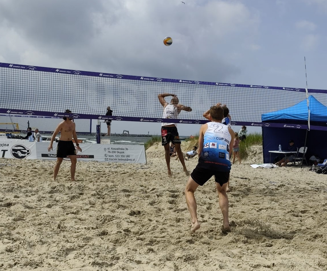 Na zdjęciu turniej siatkówki na plaży