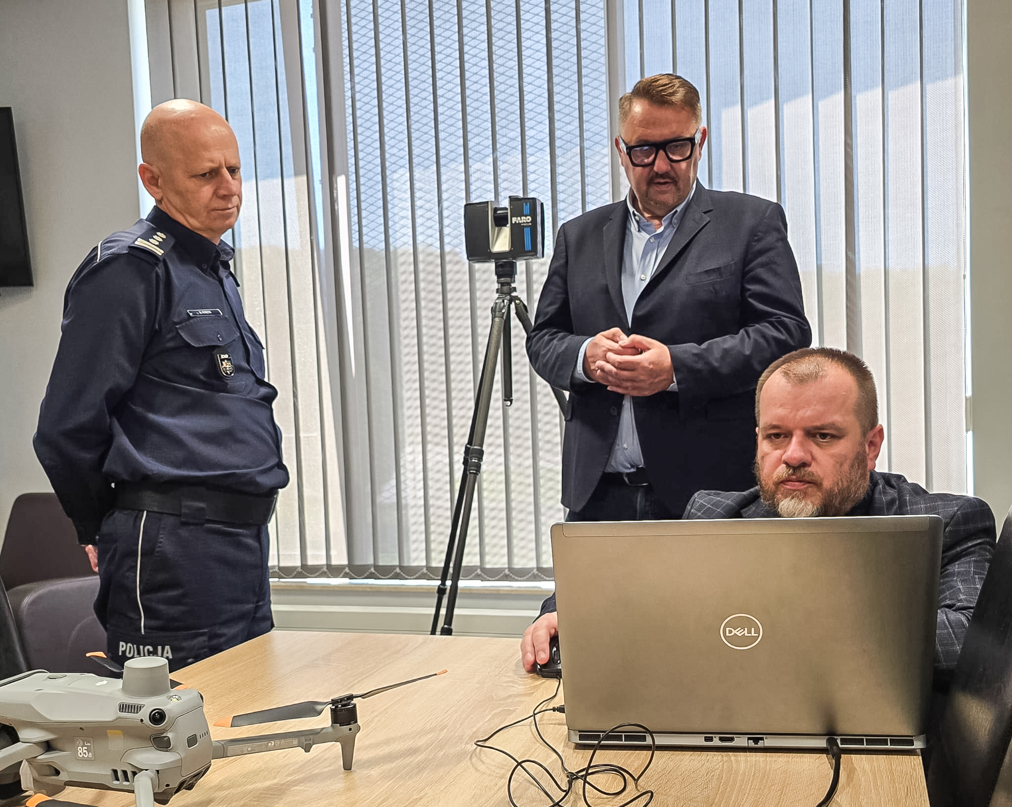 Na zdjęciu prezentacja skanera 3D