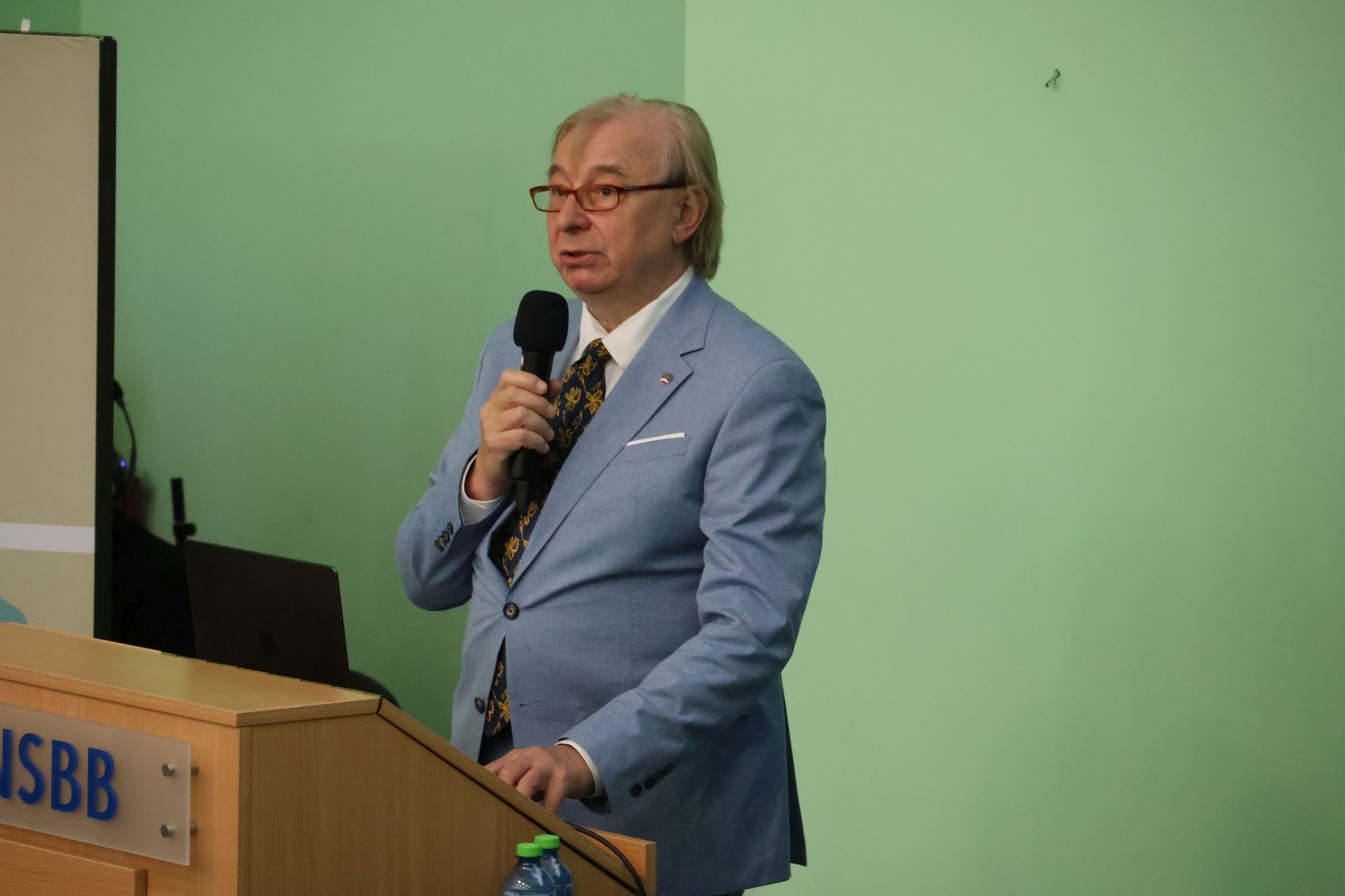 na zdjęciu konferencje w ANS