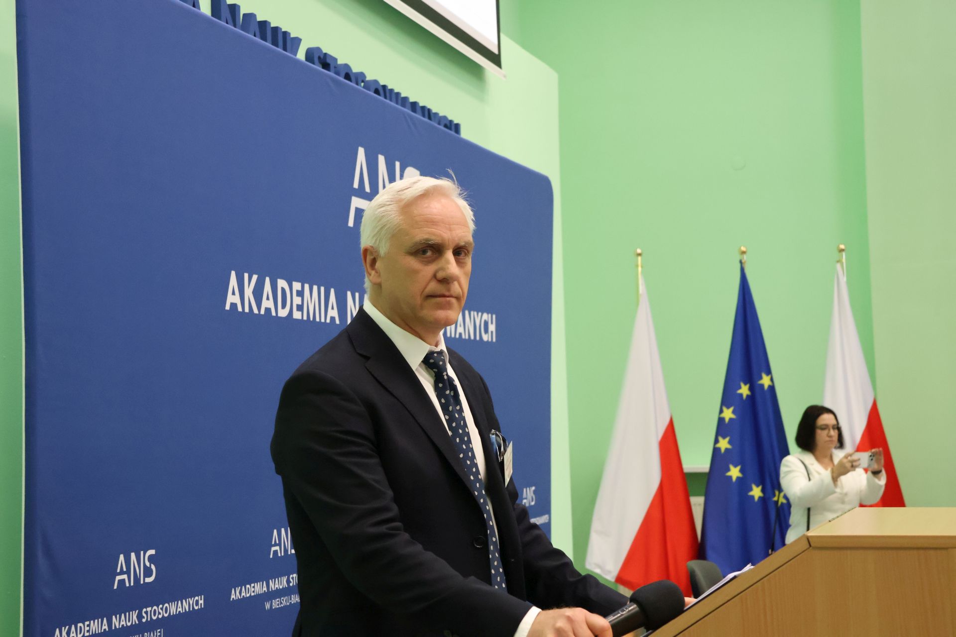 na zdjęciu konferencje w ANS