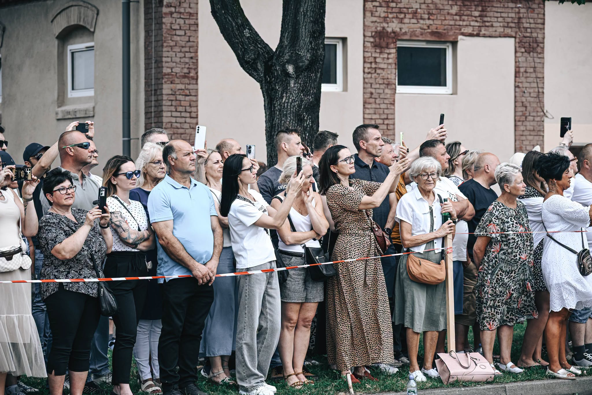 na zdjęciu rodziny 