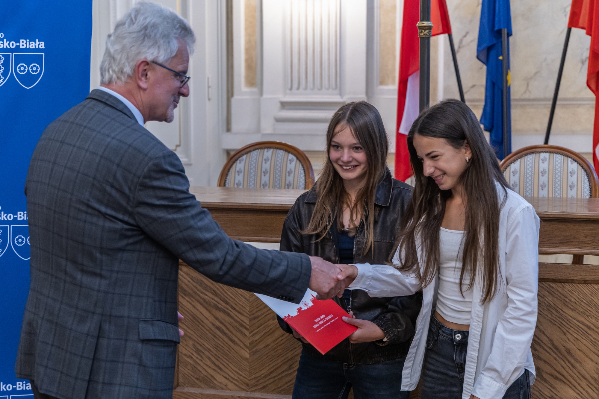 Na zdjęciu laureaci projektu 