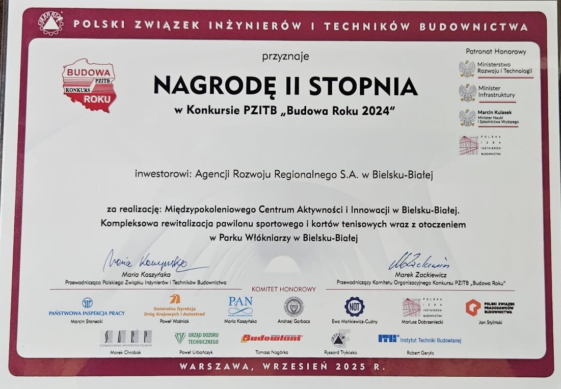 Na zdjęciu dyplom 