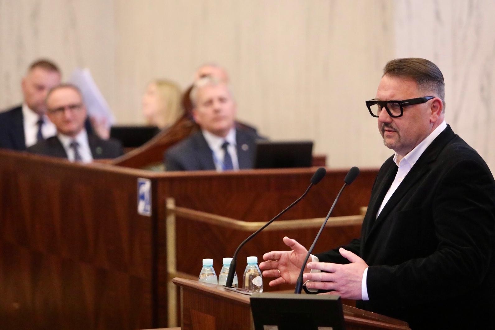 Na zdjęciu prezydent podczas sesji 