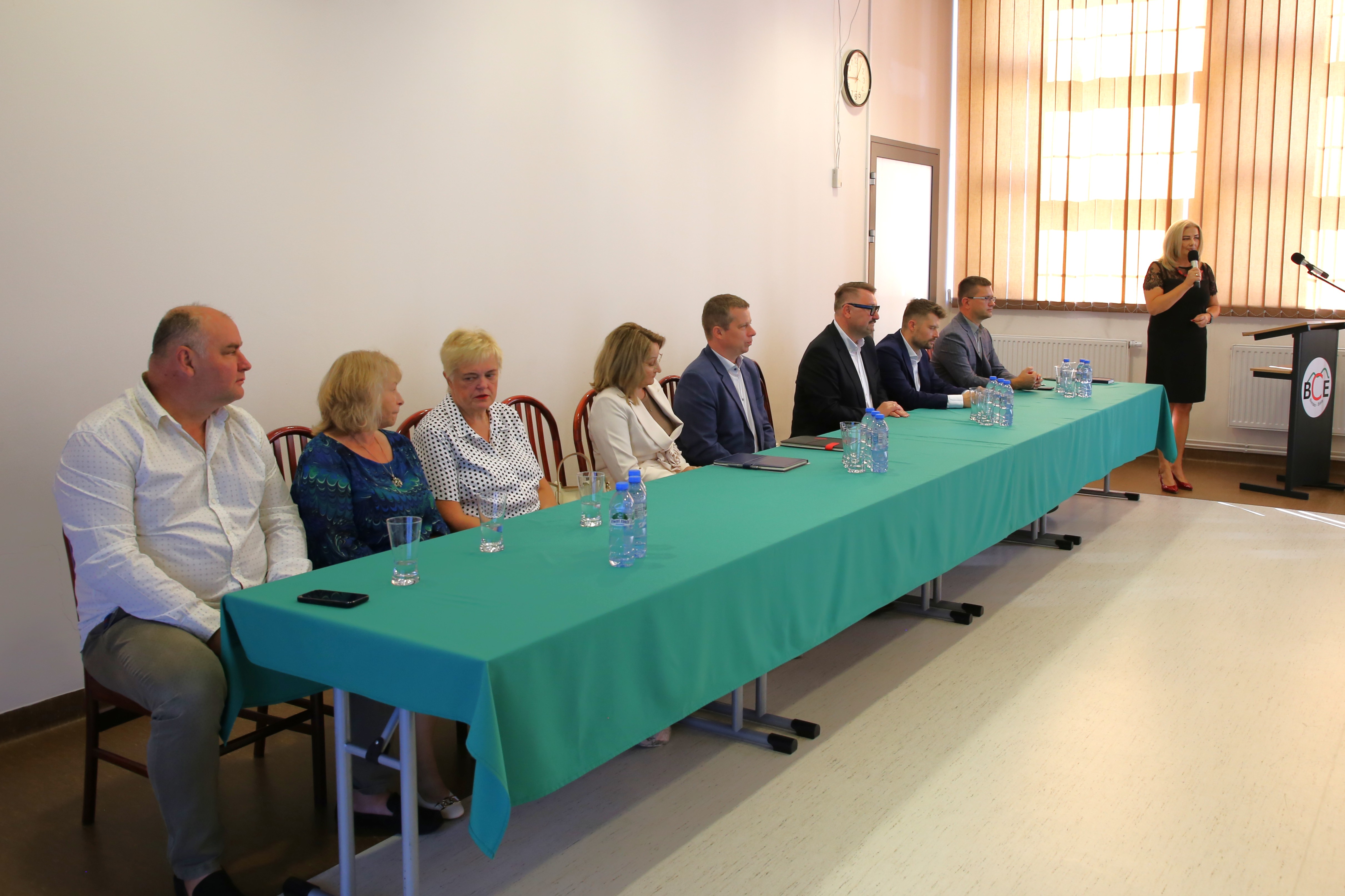 Na zdjęciu goście narady 