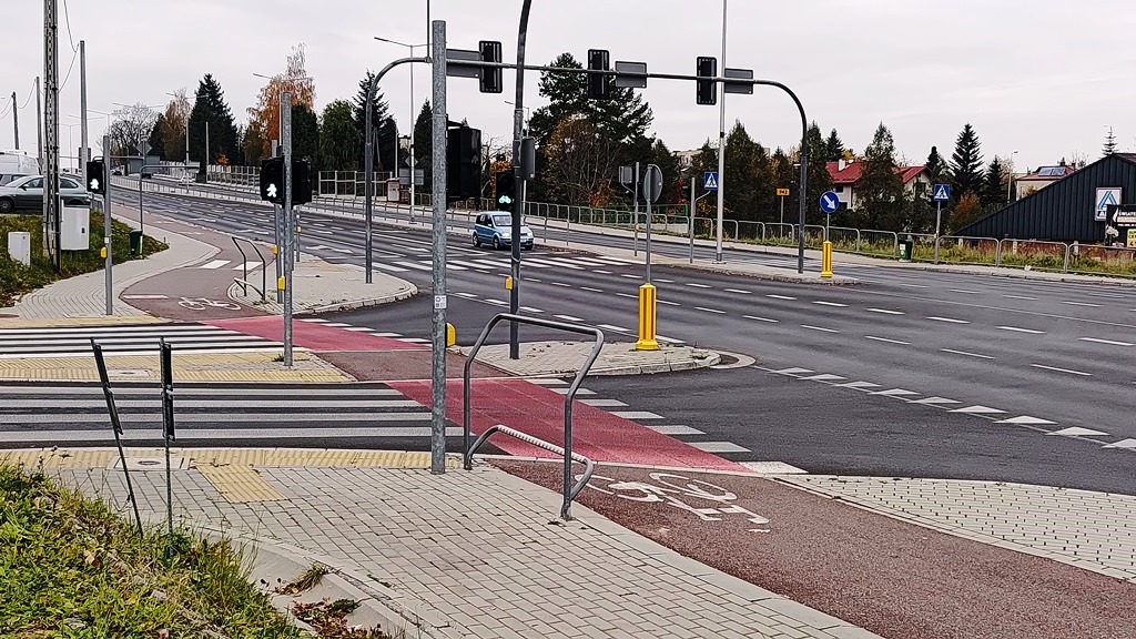 zdjęcie przedstawiające przejazd dla rowerów