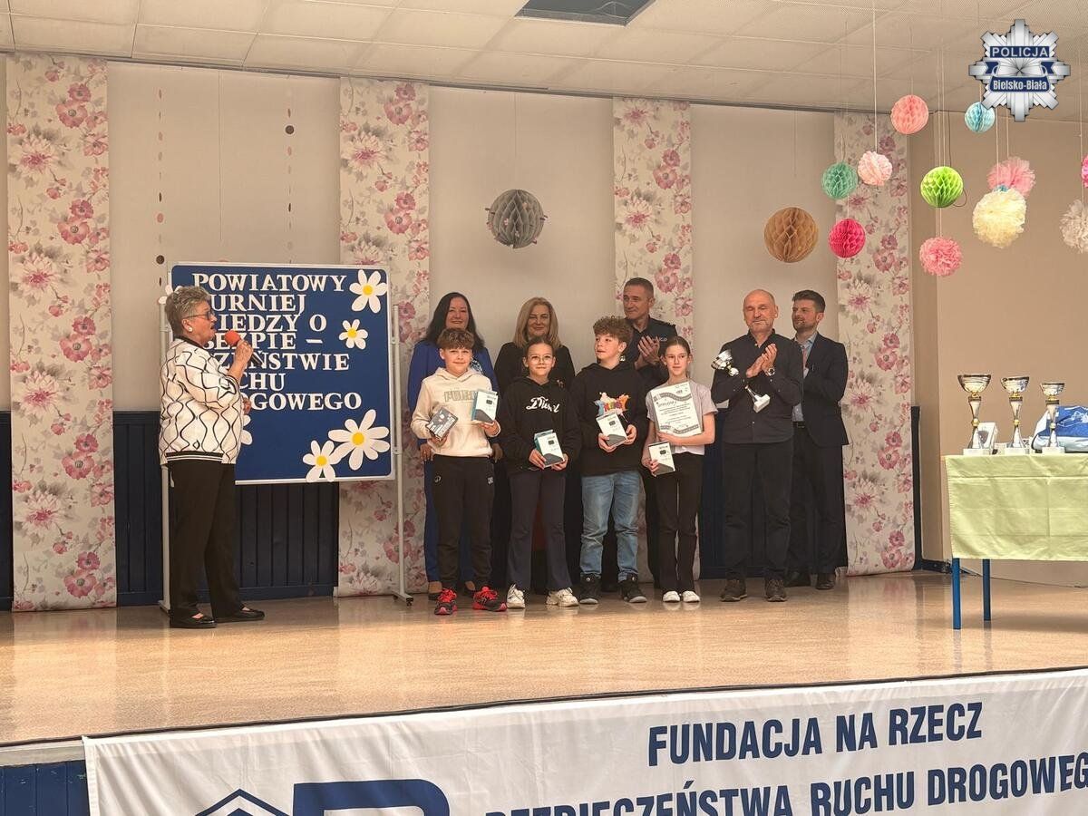 Na zdjęciu zwycięscy konkursu